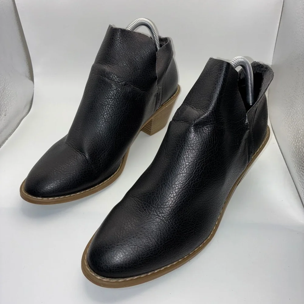 Universal Thread‎ Womens Black Cutout Ankle Boots Pointed Toe Block Heel Size 10